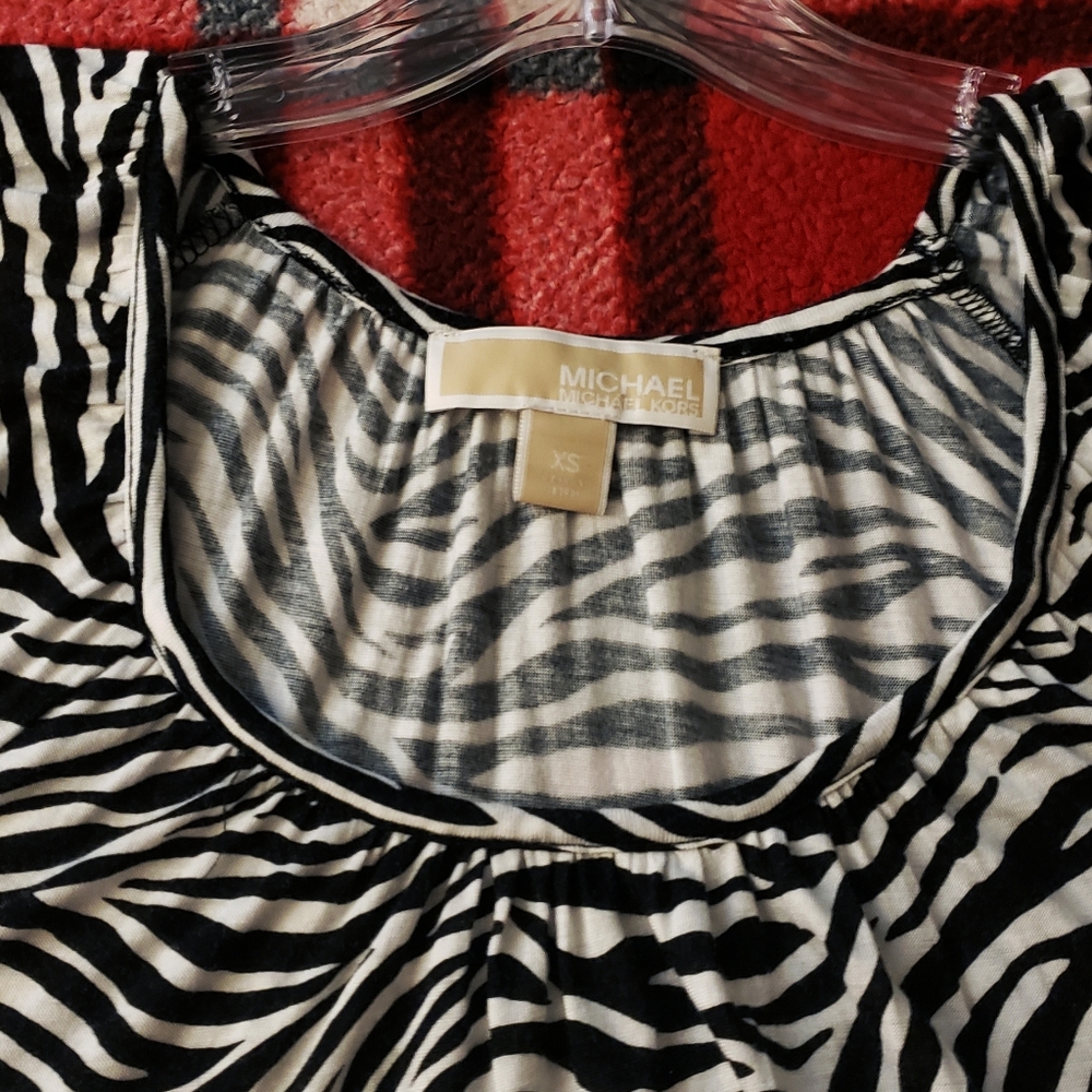 Michael Kors "Zebra Print" top - Picture 4 of 12